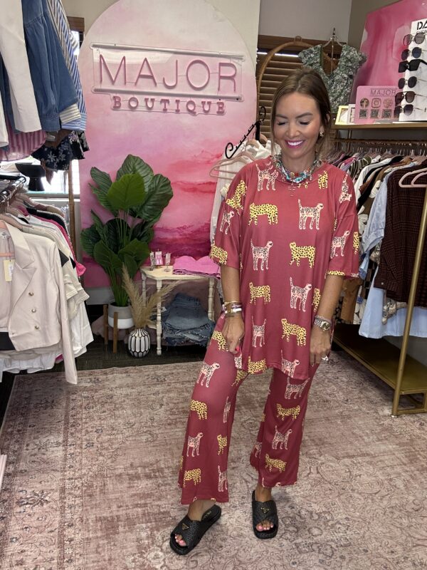 Cheetah Chic Lounge Set - Image 3