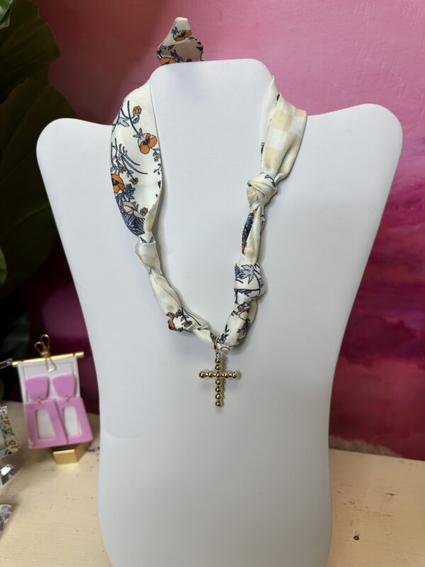 Charmé Silk Wrap Necklace - Beige\Navy