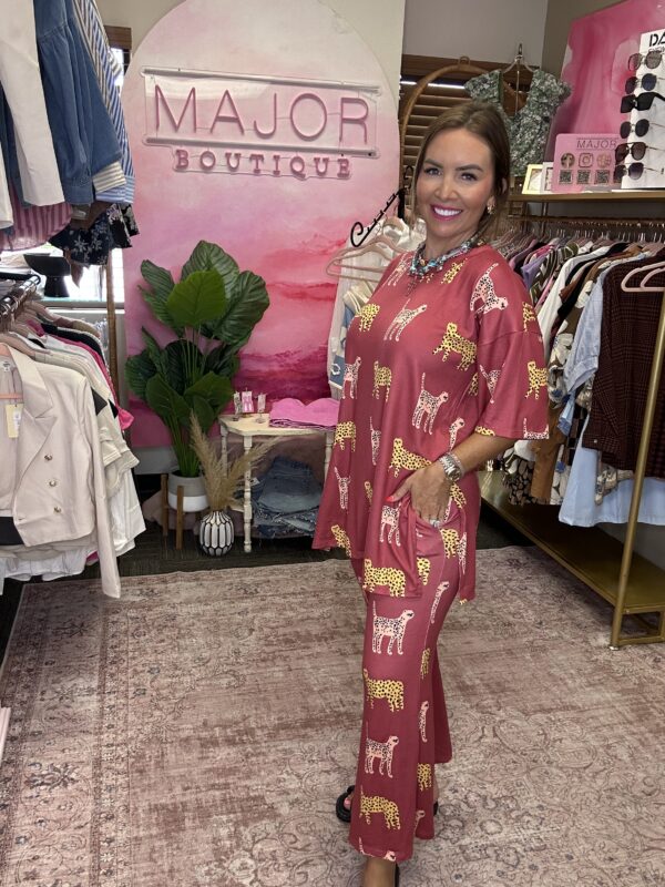 Cheetah Chic Lounge Set - Image 4