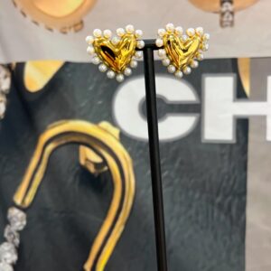 Pearl Heart Earrings